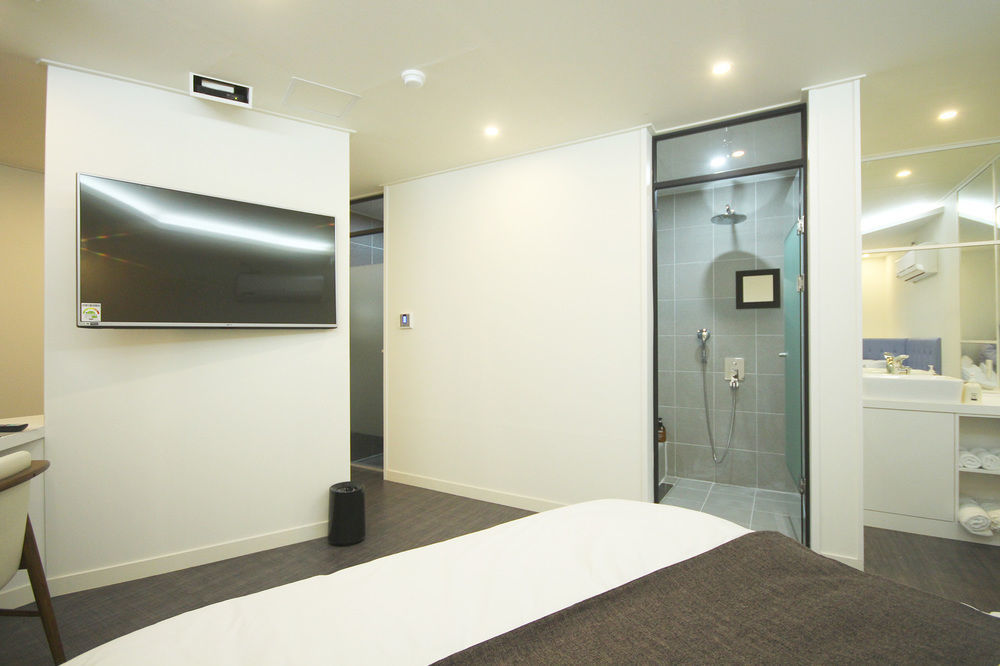 Haru Hotel Gimhae Экстерьер фото