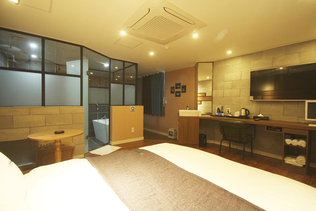 Haru Hotel Gimhae Экстерьер фото