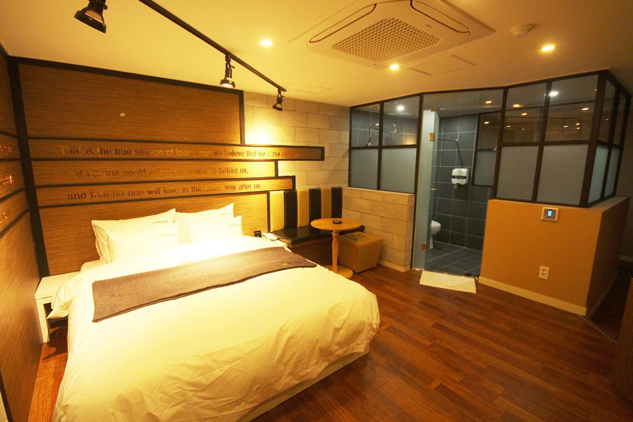 Haru Hotel Gimhae Экстерьер фото