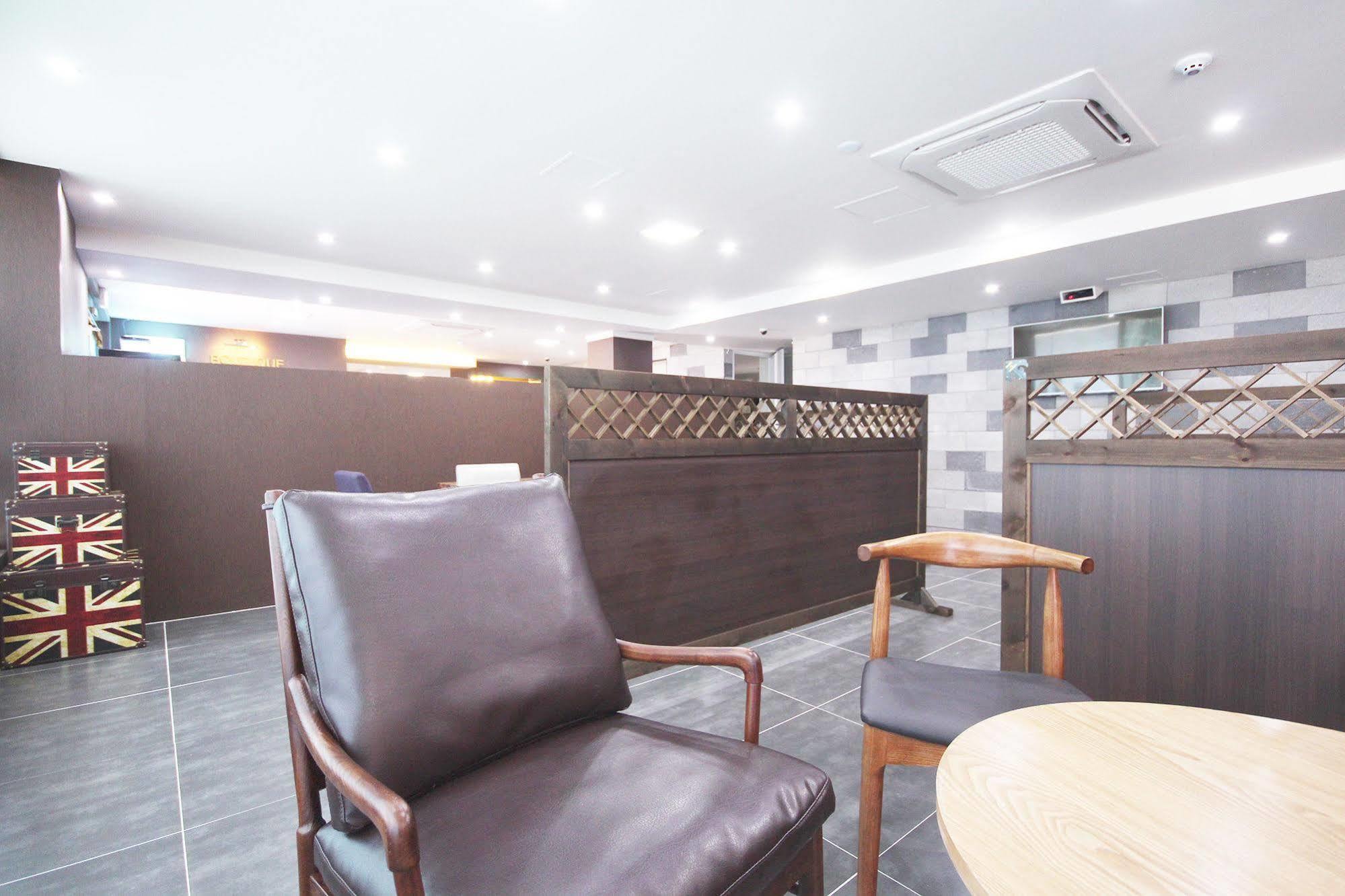 Haru Hotel Gimhae Экстерьер фото