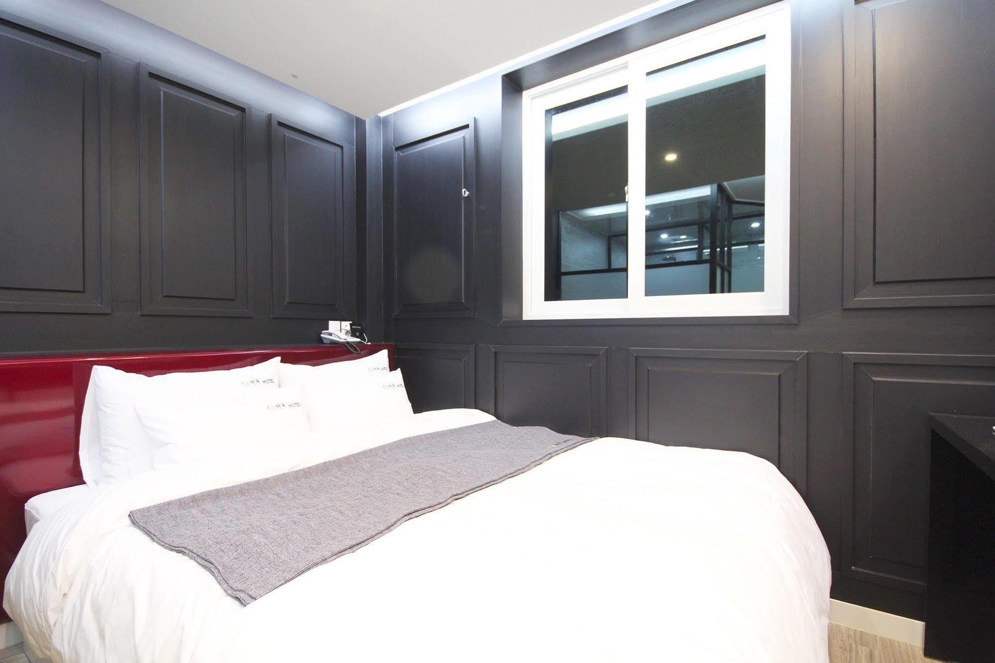 Haru Hotel Gimhae Экстерьер фото